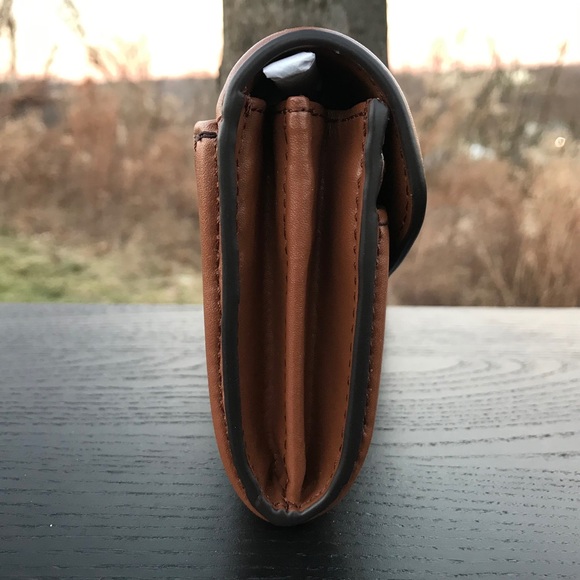 Michael Kors Fulton Large Flap Continental Wallet - Picture 4 of 8